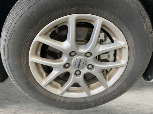 Used 2024 Chrysler Pacifica Touring-L image 21