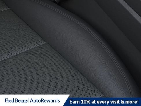 New 2026 Chevrolet Equinox LT w/ Convenience Package II AWD/4WD image 25