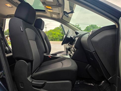 Used 2013 Nissan Rogue SV w/ Premium Pkg FWD image 30