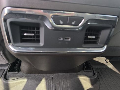 New 2025 GMC Sierra 2500 SLT w/ SLT Convenience Package image 17