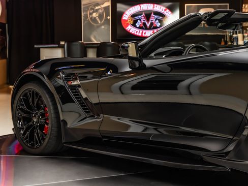 Used 2018 Chevrolet Corvette Z06 RWD image 36