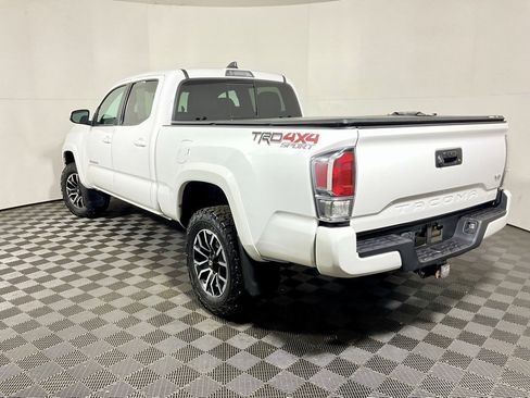 Used 2020 Toyota Tacoma TRD Sport image 11