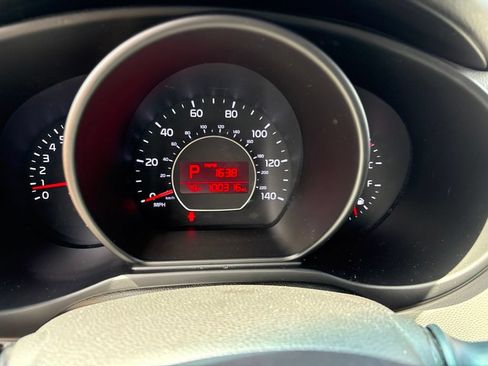 Used 2015 Kia Soul + FWD image 13