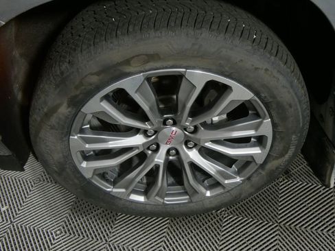 Used 2023 GMC Yukon Denali AWD/4WD image 7