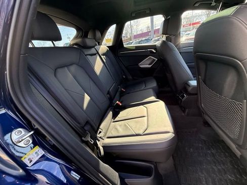 Used 2023 Audi Q3 2.0T Premium image 16