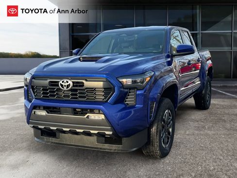 Used 2024 Toyota Tacoma TRD Sport image 7