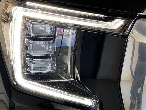 Used 2023 GMC Yukon XL Denali image 62