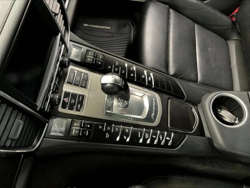 Used 2015 Porsche Panamera 4S AWD/4WD image 23