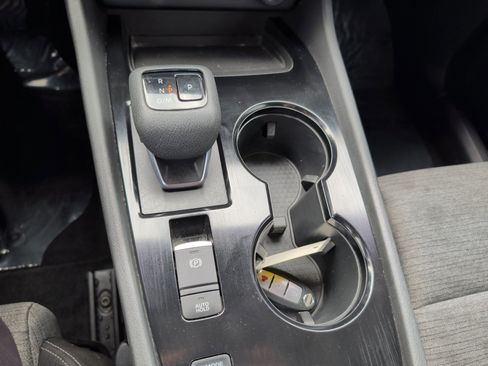 Used 2021 Nissan Rogue S FWD image 27