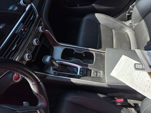 Used 2021 Honda Accord Sport image 11