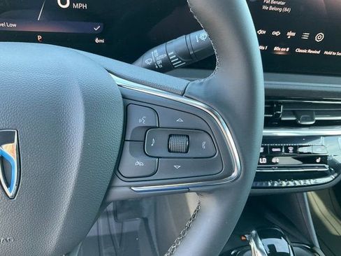 New 2026 Buick Envista Avenir image 9