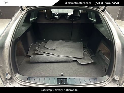 Used 2024 Tesla Model X image 41