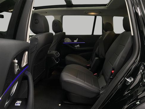 New 2026 Mercedes-Benz GLS 450 4MATIC image 32