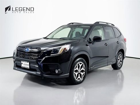 Used 2022 Subaru Forester Premium AWD/4WD image 1