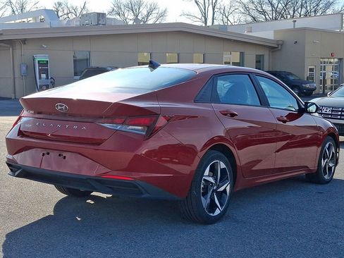 Certified 2023 Hyundai Elantra SEL w/ Convenience Package image 4