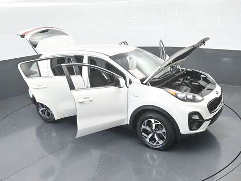 Used 2020 Kia Sportage LX image 69