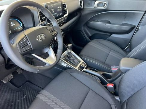New 2026 Hyundai Venue SEL FWD image 9