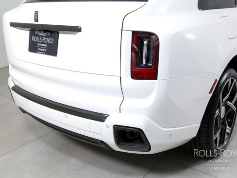 New 2026 Rolls-Royce Cullinan Black Badge image 49