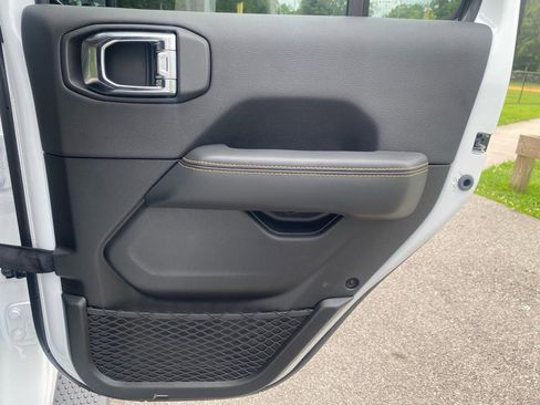New 2025 Jeep Wrangler Unlimited Sahara AWD/4WD image 26
