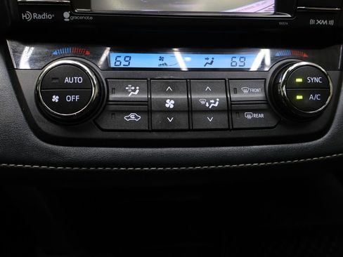 Used 2018 Toyota RAV4 XLE AWD/4WD image 23