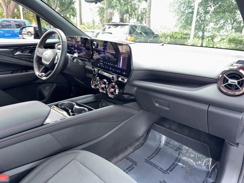 Used 2025 Chevrolet Blazer EV RS RWD image 28