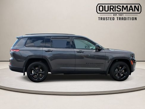 Used 2024 Jeep Grand Cherokee L Altitude AWD/4WD image 10
