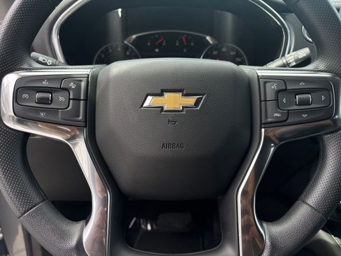 Used 2025 Chevrolet Blazer LT FWD image 30
