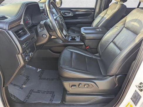 Used 2021 Chevrolet Tahoe Z71 w/ Luxury Package AWD/4WD image 15