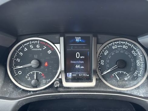 Used 2021 Toyota Tacoma SR5 AWD/4WD image 13