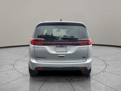 New 2026 Chrysler Pacifica Select w/ S Appearance Package AWD/4WD image 11