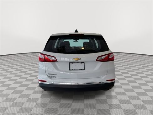 Used 2018 Chevrolet Equinox LS image 9