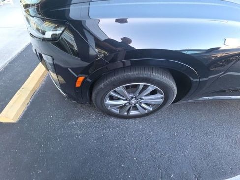 Used 2020 Cadillac XT6 Premium Luxury image 3