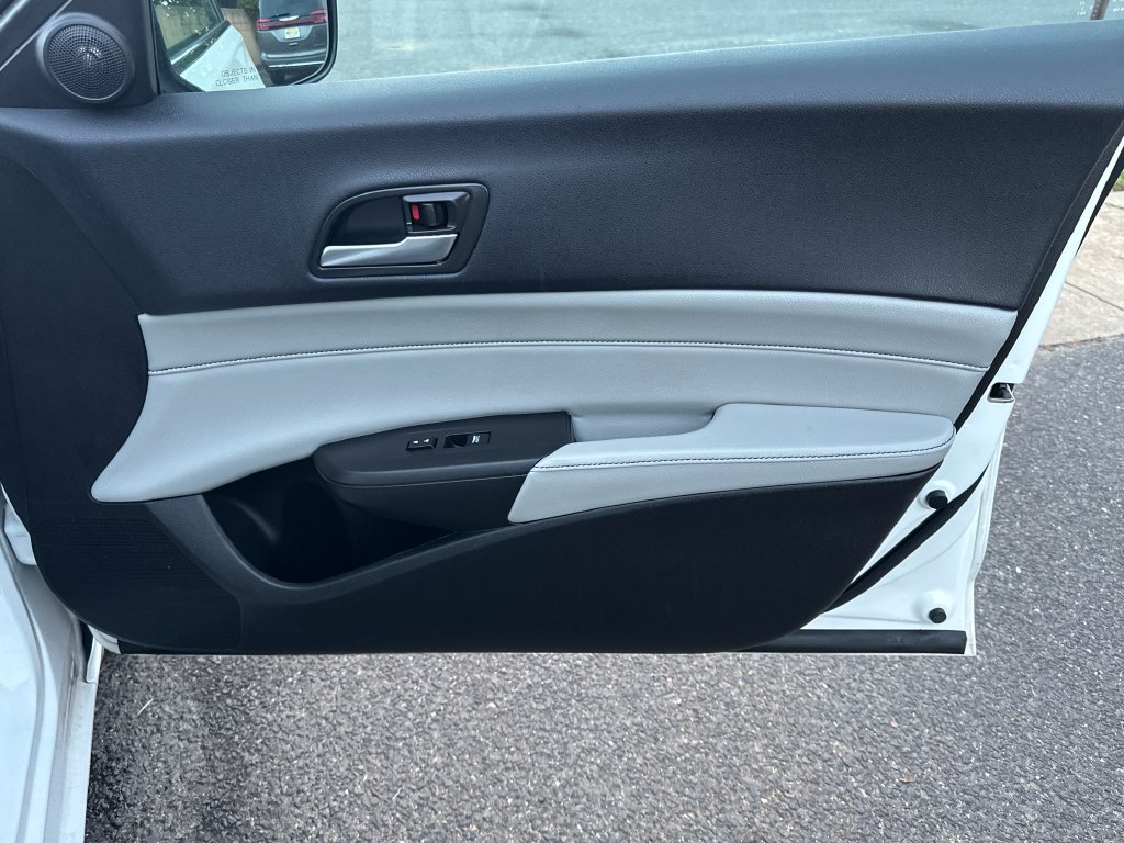Used 2019 Acura ILX w/ Premium Package FWD image 19