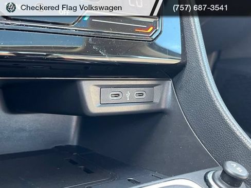 Used 2025 Volkswagen Jetta SE FWD image 42