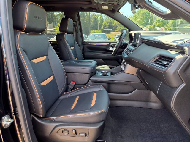 Used 2023 GMC Yukon AT4 w/ Technology Package AWD/4WD image 23