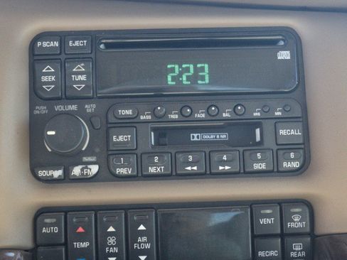 Used 2004 Buick Park Avenue FWD image 19