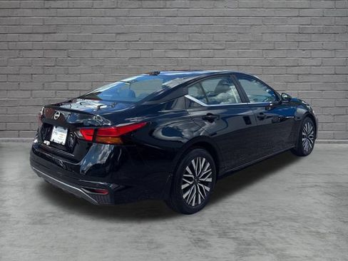 Used 2026 Nissan Altima 2.5 SV FWD image 7