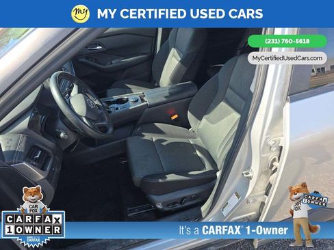 Used 2025 Nissan Rogue SV image 5