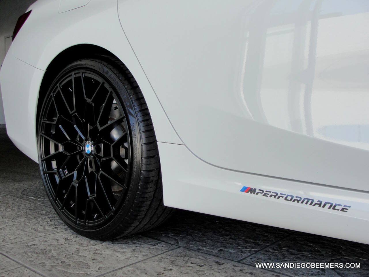 Used 2023 BMW 330i Sedan w/ M Sport Package RWD image 7
