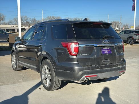 Used 2017 Ford Explorer Limited image 6