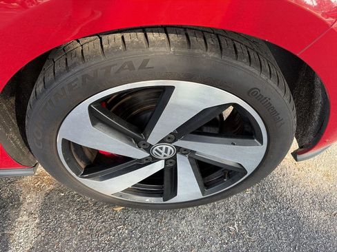 Used 2019 Volkswagen GTI S FWD image 10