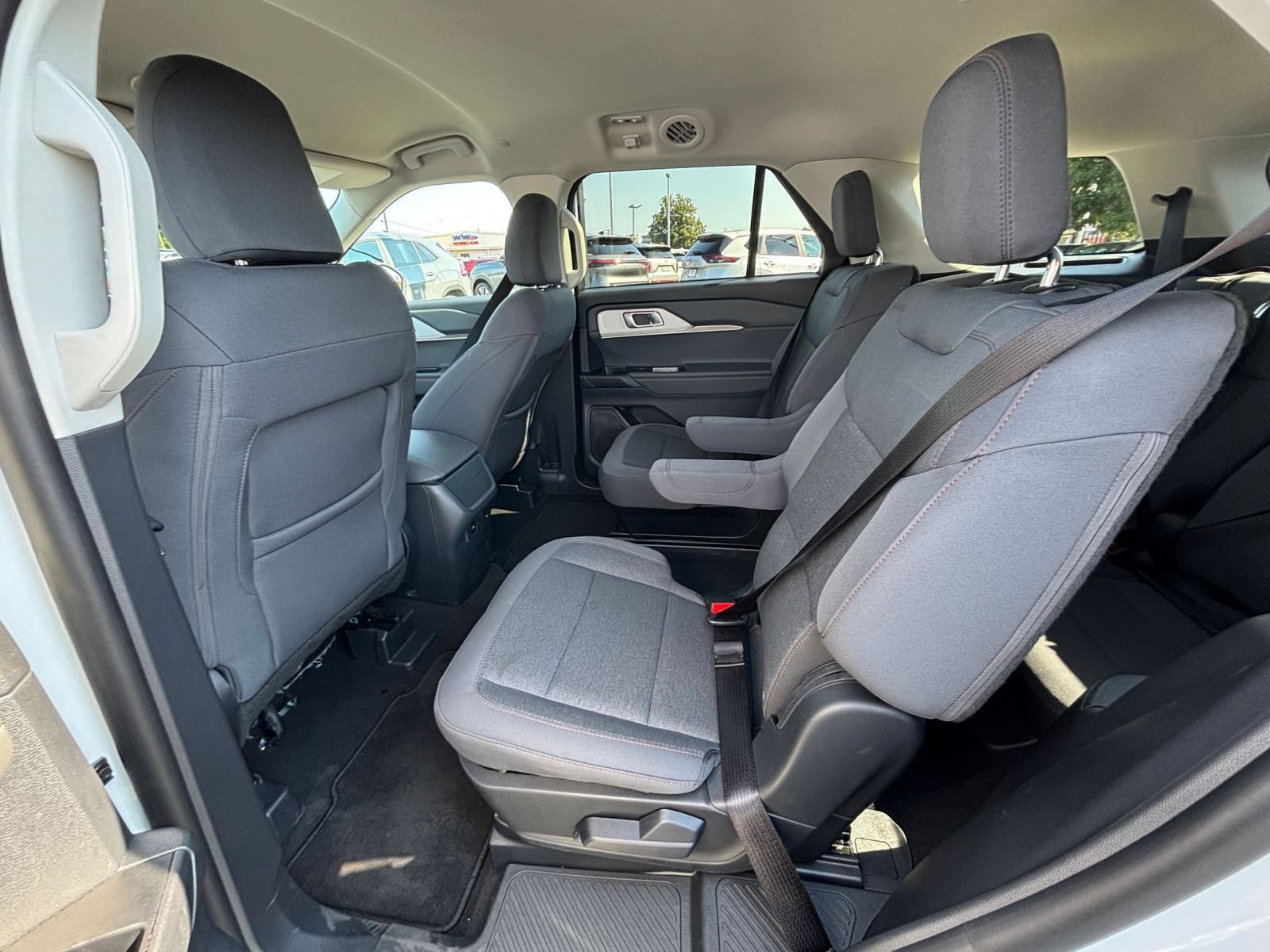 Used 2026 Ford Explorer Active AWD/4WD image 26