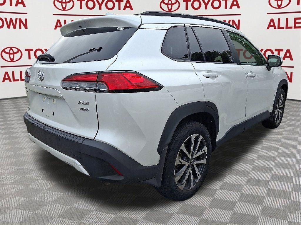 Used 2023 Toyota Corolla Cross XLE w/ Convenience Package AWD/4WD image 7