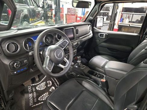 Used 2023 Jeep Wrangler Unlimited Sahara w/ Cold Weather Group AWD/4WD image 14