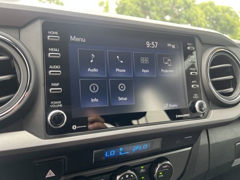 Used 2022 Toyota Tacoma TRD Off-Road w/ Technology Package image 26