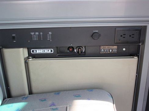 Used 1997 Volkswagen Eurovan Camper image 18