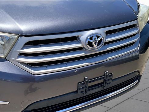 Used 2012 Toyota Highlander Limited w/ Tow Pkg AWD/4WD image 28