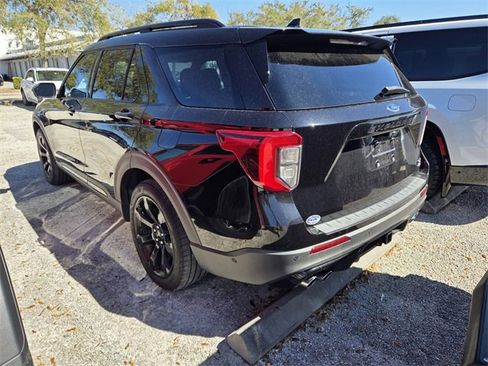 Used 2020 Ford Explorer ST w/ ST Street Pack image 5