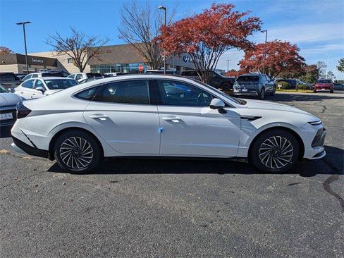 New 2026 Hyundai Sonata Limited image 3