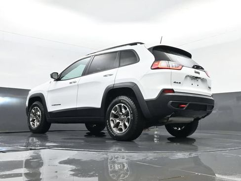 Used 2022 Jeep Cherokee Trailhawk w/ Premium Leather Package AWD/4WD image 25